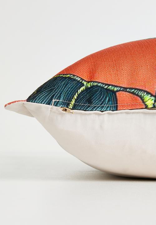 Grey Gardens - Vintage bloom - cushion cover