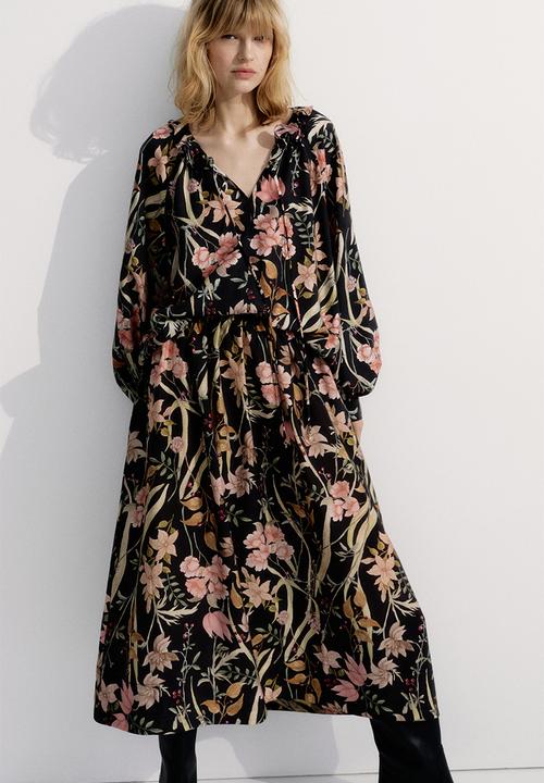 H&M - Frill-collar blouse - black/floral 