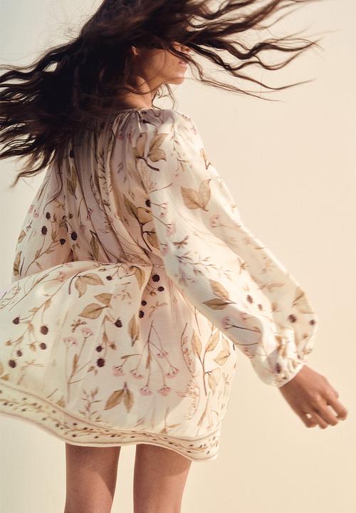 H&M - Oversized tie-belt dress - light beige floral 