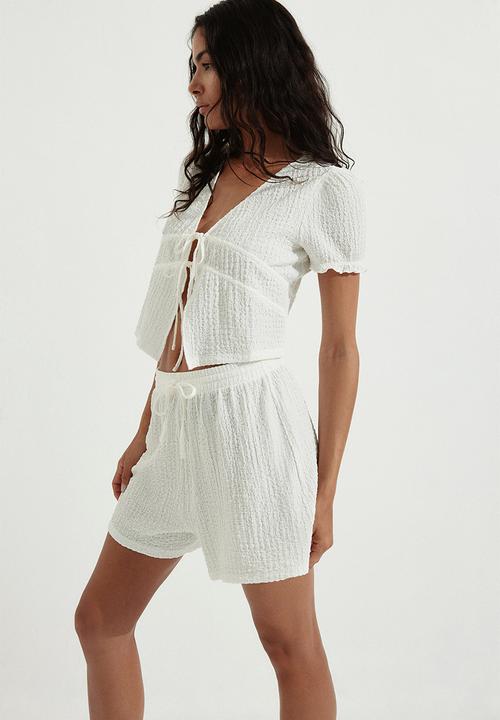 H&M - Crinkled tie-front top - white