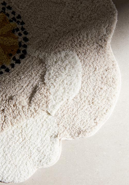 H&M - Tufted flower-shaped bath mat - light beige flower 