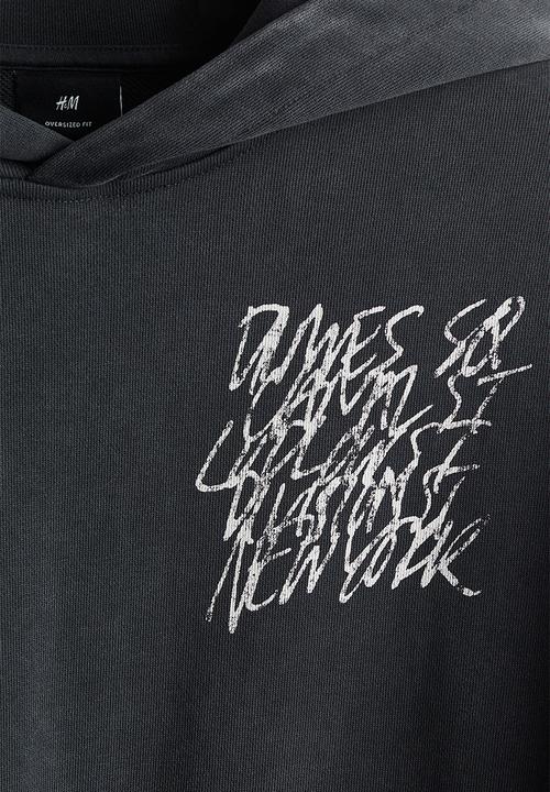 H&M - Oversized fit printed hoodie - grey dimes sq 