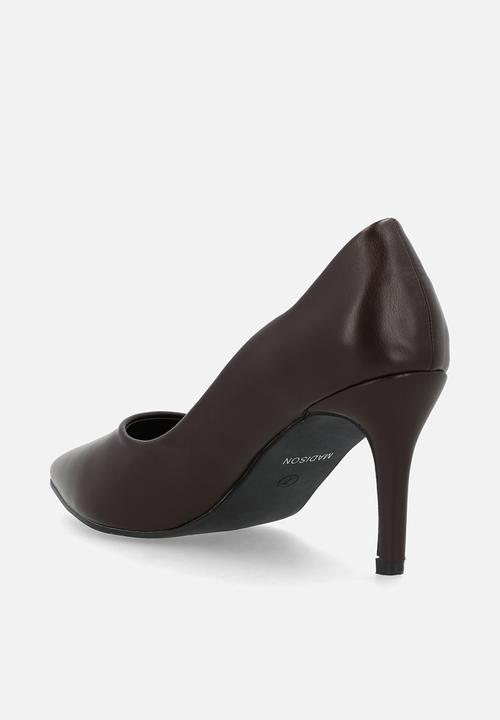 Madison® - Penny Scalloped 2 court - chocolate