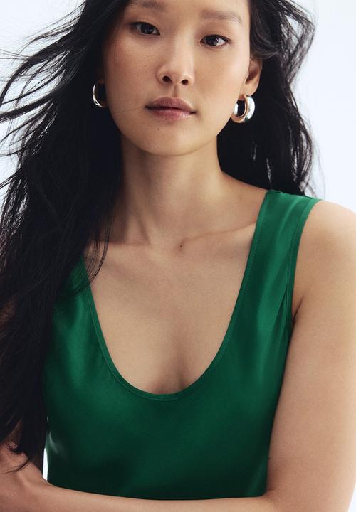 H&M - Flared satin dress - green