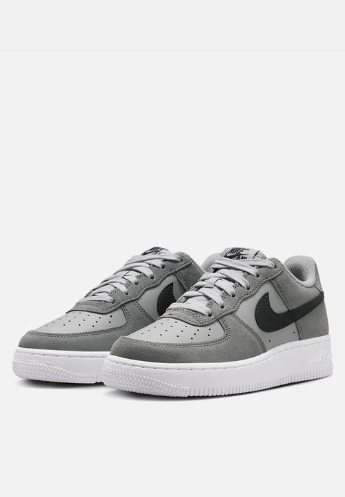 Nike - Nike Air Force 1 Essential+