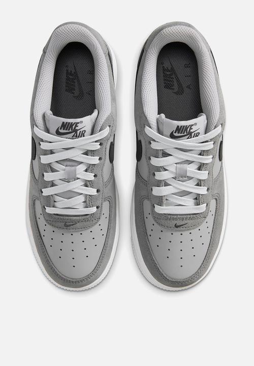 Nike - Nike Air Force 1 Essential+