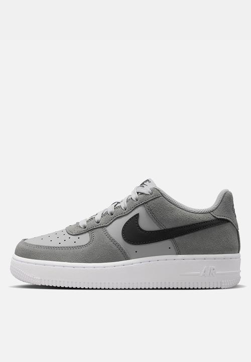 Nike - Nike Air Force 1 Essential+