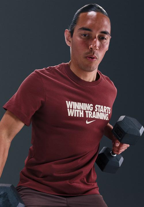 Nike -  Dri-FIT Winning T-Shirt - Dark TeaRed
