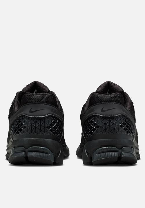 Nike - Nike Zoom Vomero 5