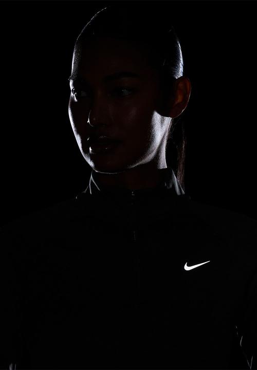 Nike - Nike Tempo Women's Dri-Fit 1/4-Zip Running Top - Black/Reflective Silv