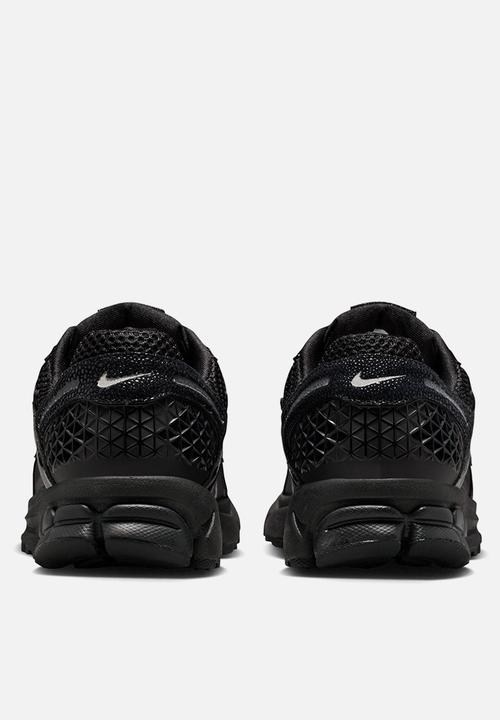 Nike - Nike Zoom Vomero 5
