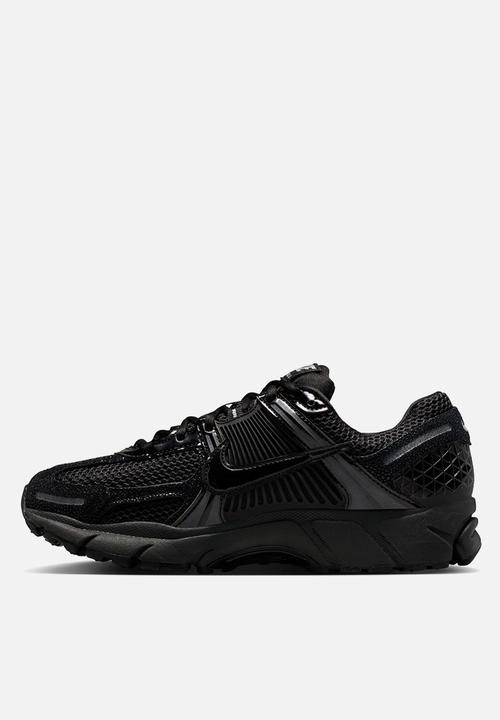 Nike - Nike Zoom Vomero 5