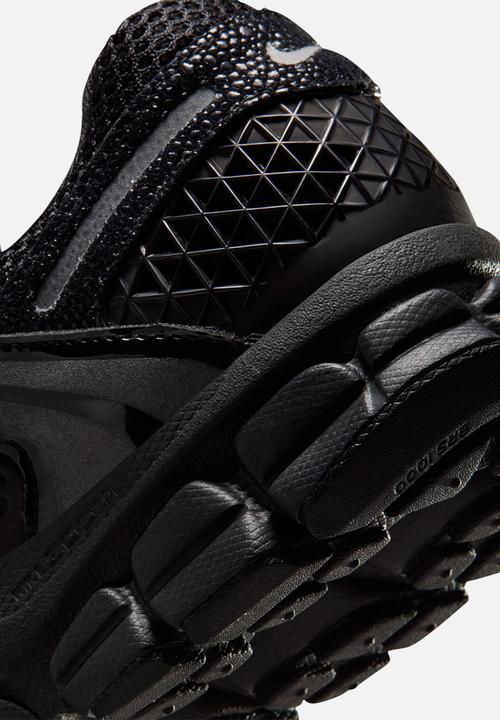 Nike - Nike Zoom Vomero 5