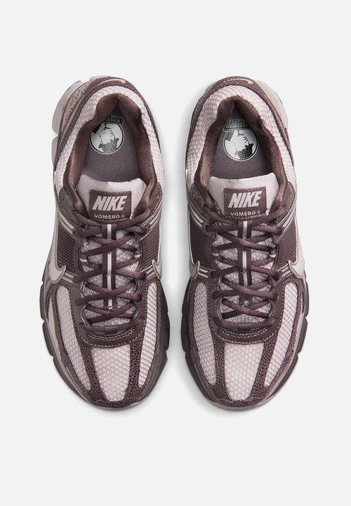 Nike - Nike Zoom Vomero 5