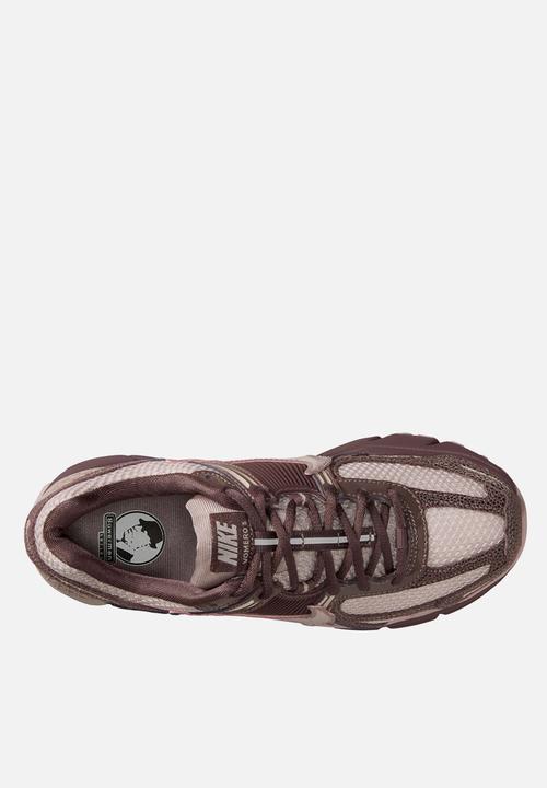 Nike - Nike Zoom Vomero 5