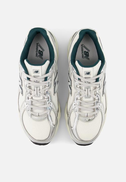 New Balance  - U7402EL
