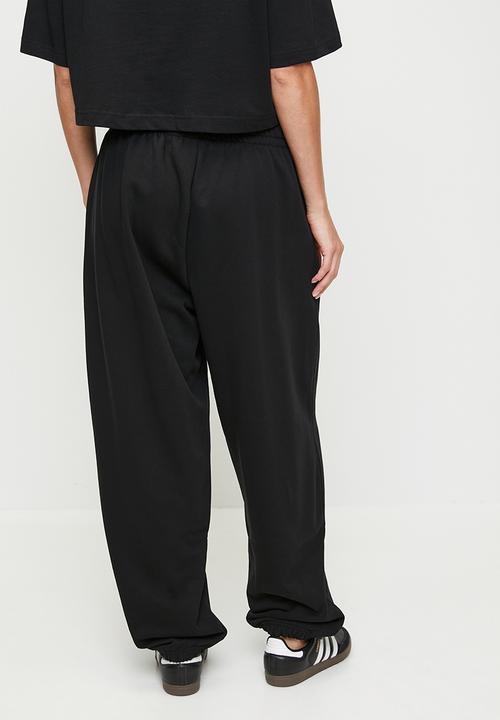 adidas Originals - Ess Jogger Ft W S26 - Black