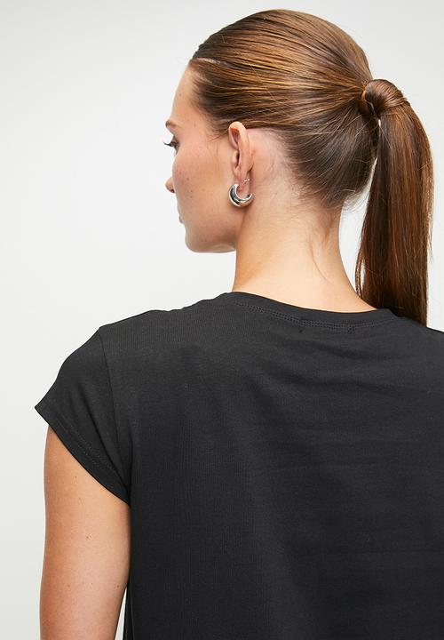 MANDI - Cap Sleeve Amour Embellished Logo Tee - Black