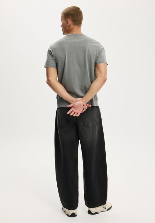 Cotton On - Baggy Balloon Jean - Revolve Black