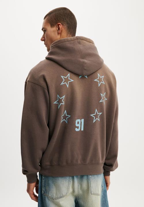 Cotton On - Box Fit Graphic Hoodie - Washed Chocolate/Ninety One