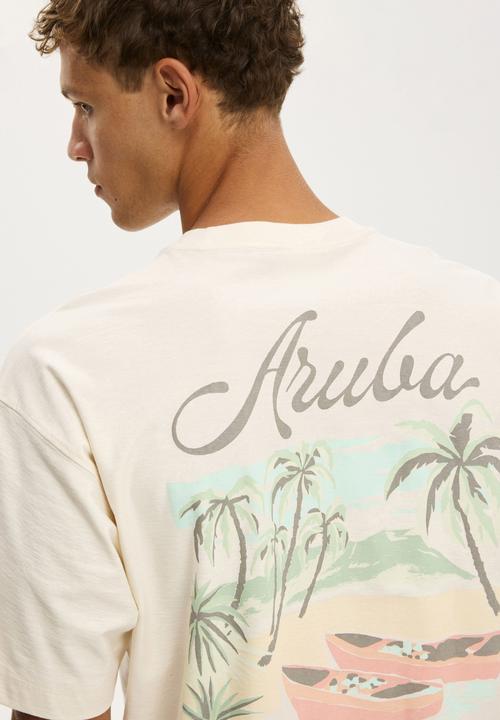Cotton On - Box Fit Graphic T-shirt - Creampuff/Aruba