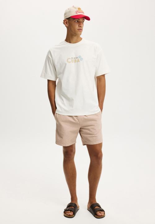 Cotton On - Box Fit Graphic T-shirt - Vintage White/Cuba
