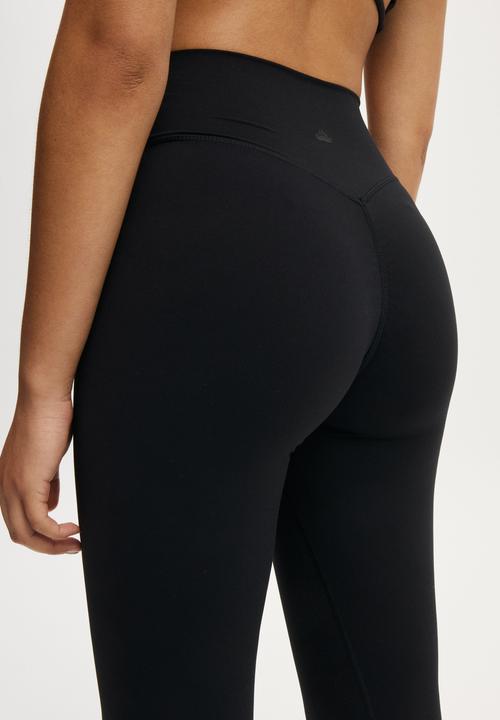 Cotton On - Ultra Luxe Invisible Scrunch Tight - Black