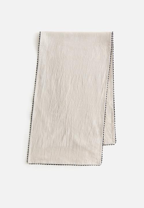 H&M - Scalloped-edge table runner -  dark grey/beige