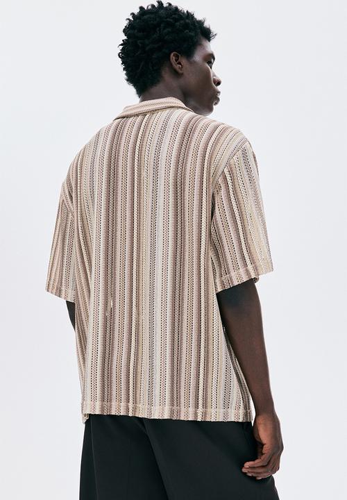H&M - Regular fit crochet-look shirt - beige striped