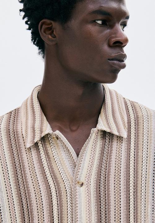 H&M - Regular fit crochet-look shirt - beige striped
