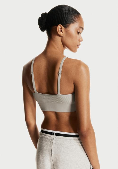 H&M - Seamless medium support sports bra with drymove™ - warm grey