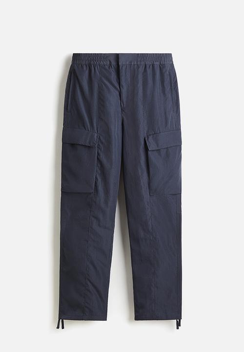H&M - Relaxed fit nylon cargo trousers - steel blue