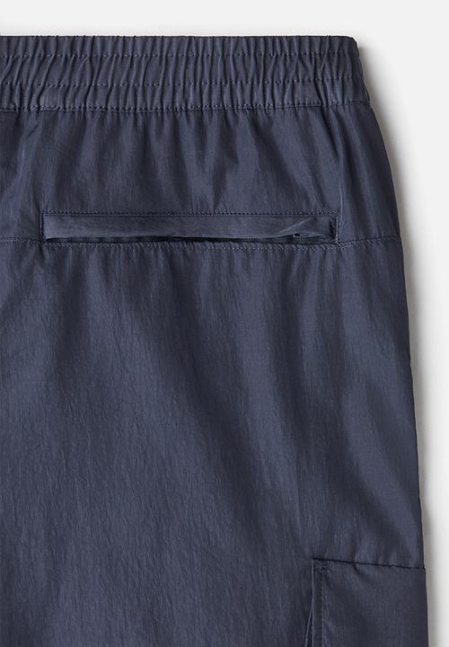 H&M - Relaxed fit nylon cargo trousers - steel blue