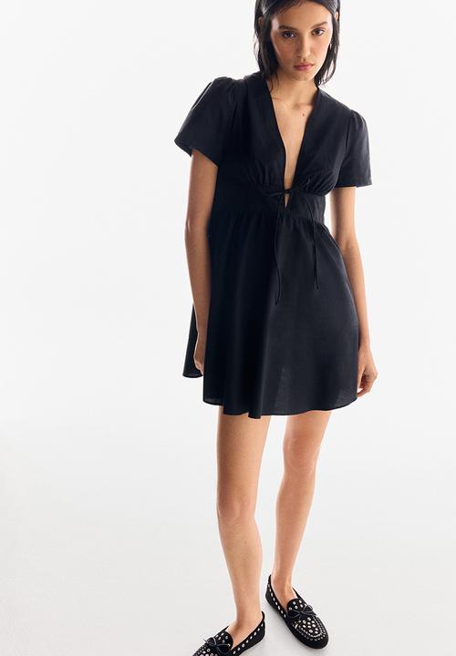 H&M - V-neck cotton poplin dress - black