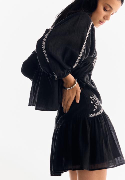 H&M - Embroidered skirt - black
