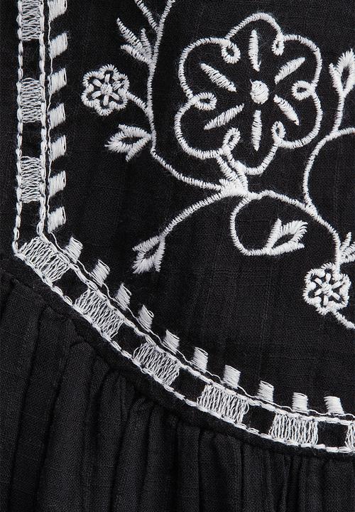 H&M - Embroidered skirt - black