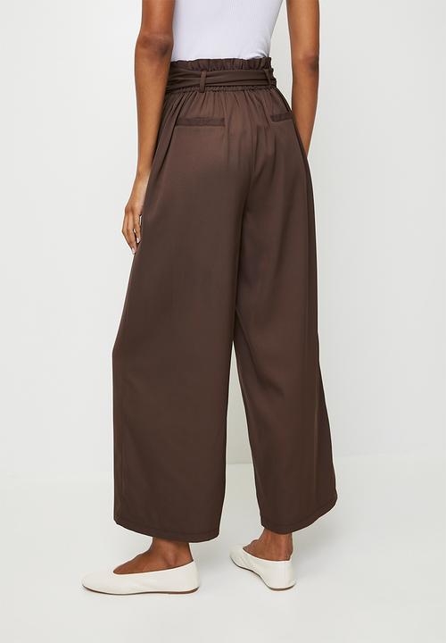 Izabel London - High Wasted Paperbag Trouser with Tie Belt - Chocolate
