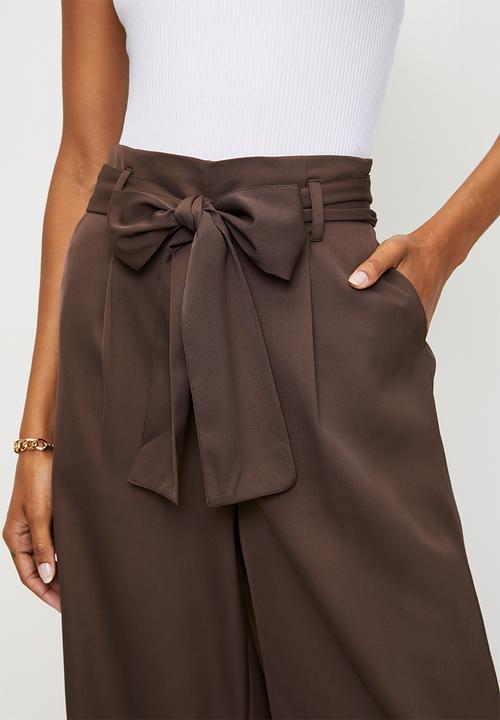 Izabel London - High Wasted Paperbag Trouser with Tie Belt - Chocolate