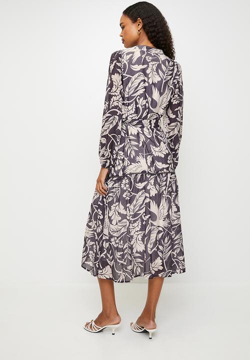 MILLA - Tiered midi dress - Purple floral 