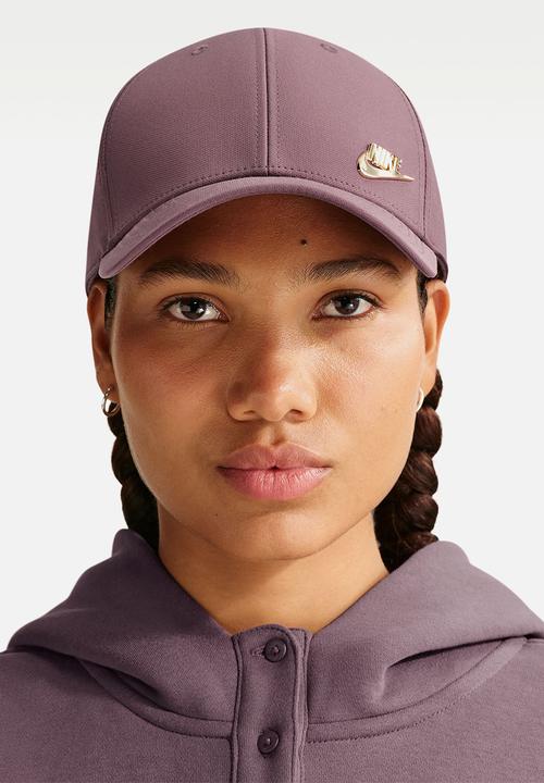 nike metal logo cap