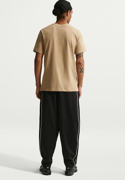 Nike - NSW FRAN JDI VERBIAGE Tee - Brown