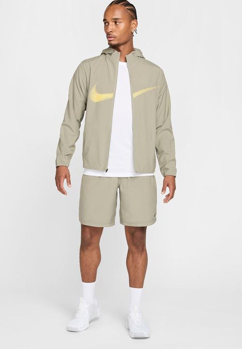 Nike -  Dri-FIT 9inch Unlined Versatile Shorts - Beige