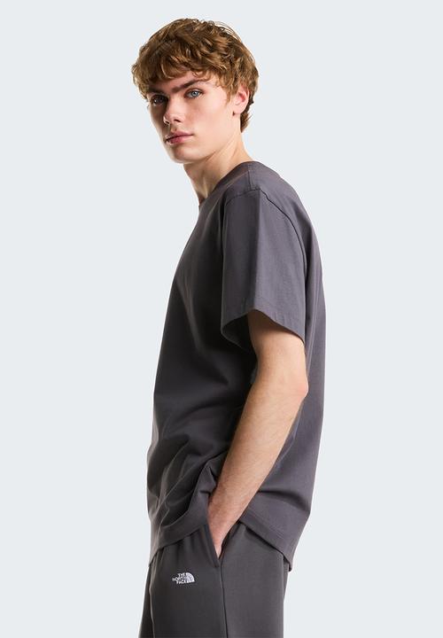 The North Face - M Essential Center Logo Relaxed Short Sleeve Tee - Anthracite Grey