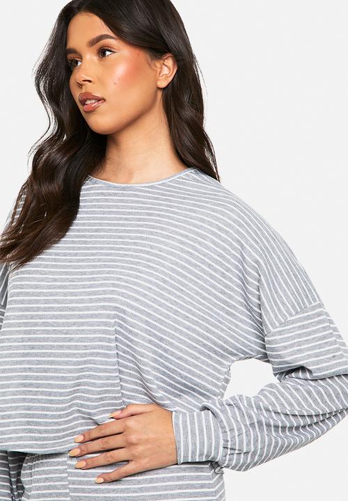 boohoo - Loungewear stripe long sleeve top & trousers pyjama set - grey