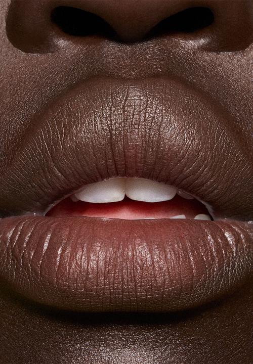 MAC - Powder Kiss Hazy Matte Lipstick - Chestnut