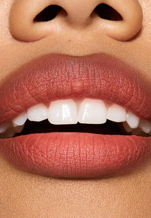MAC - Powder Kiss Hazy Matte Lipstick - Devoted to Chili