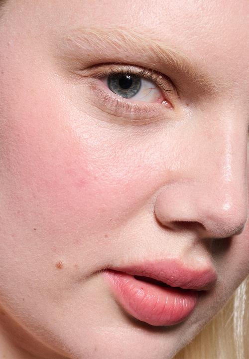 MAC - Powder Kiss Lip + Cheek Mousse - A Little Tamed