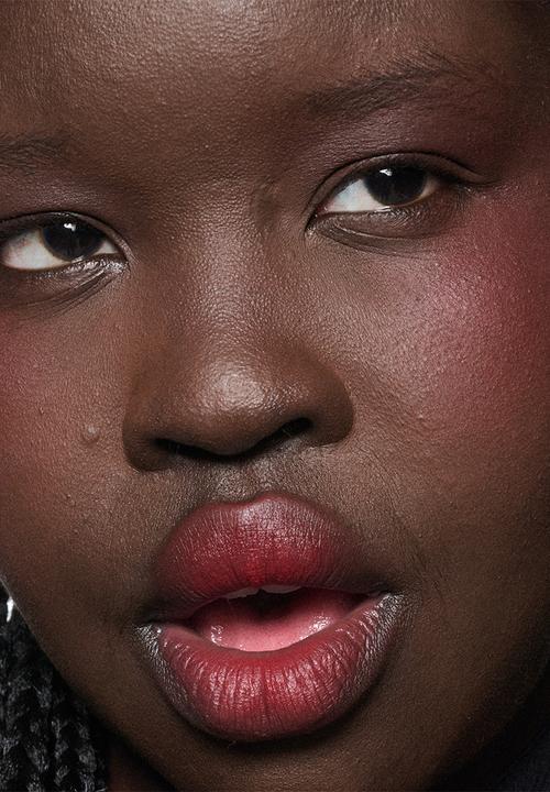 MAC - Powder Kiss Lip + Cheek Mousse - Ruby Boo