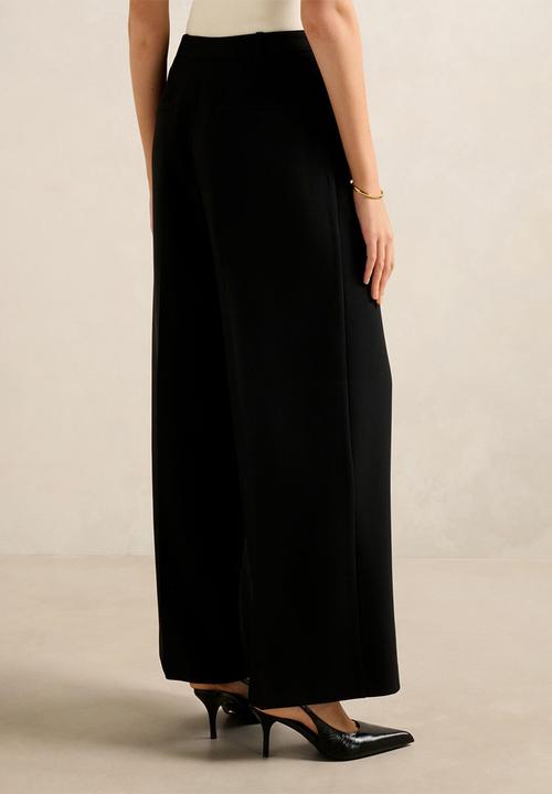 Forever New - Fiora straight leg pants 