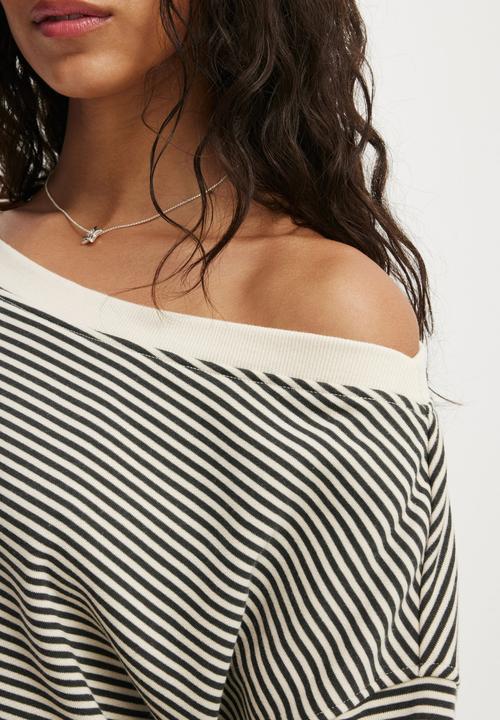Cotton On - Off Shoulder Sweatshirt - Cream/Slate Stripe